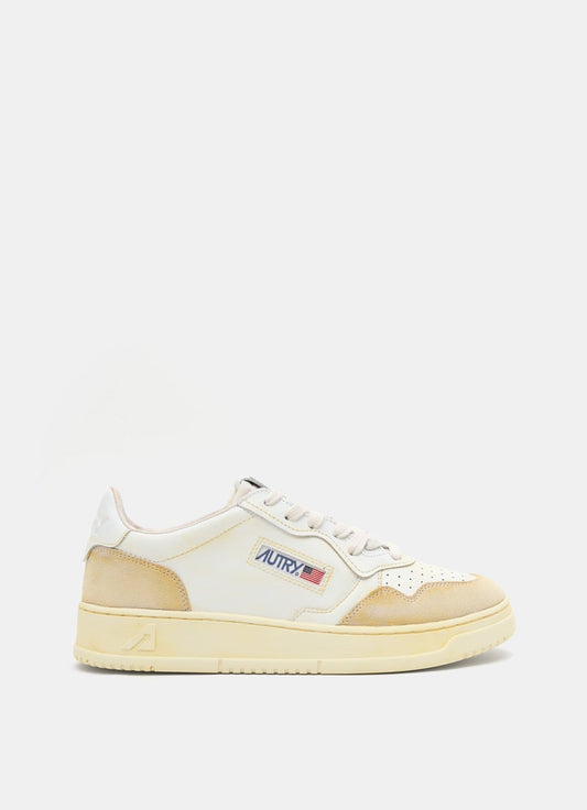 Super Vintage Medalist Low Top Sneakers